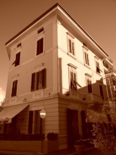 Hotel Delizia Genovese Montecatini Terme Exteriör bild
