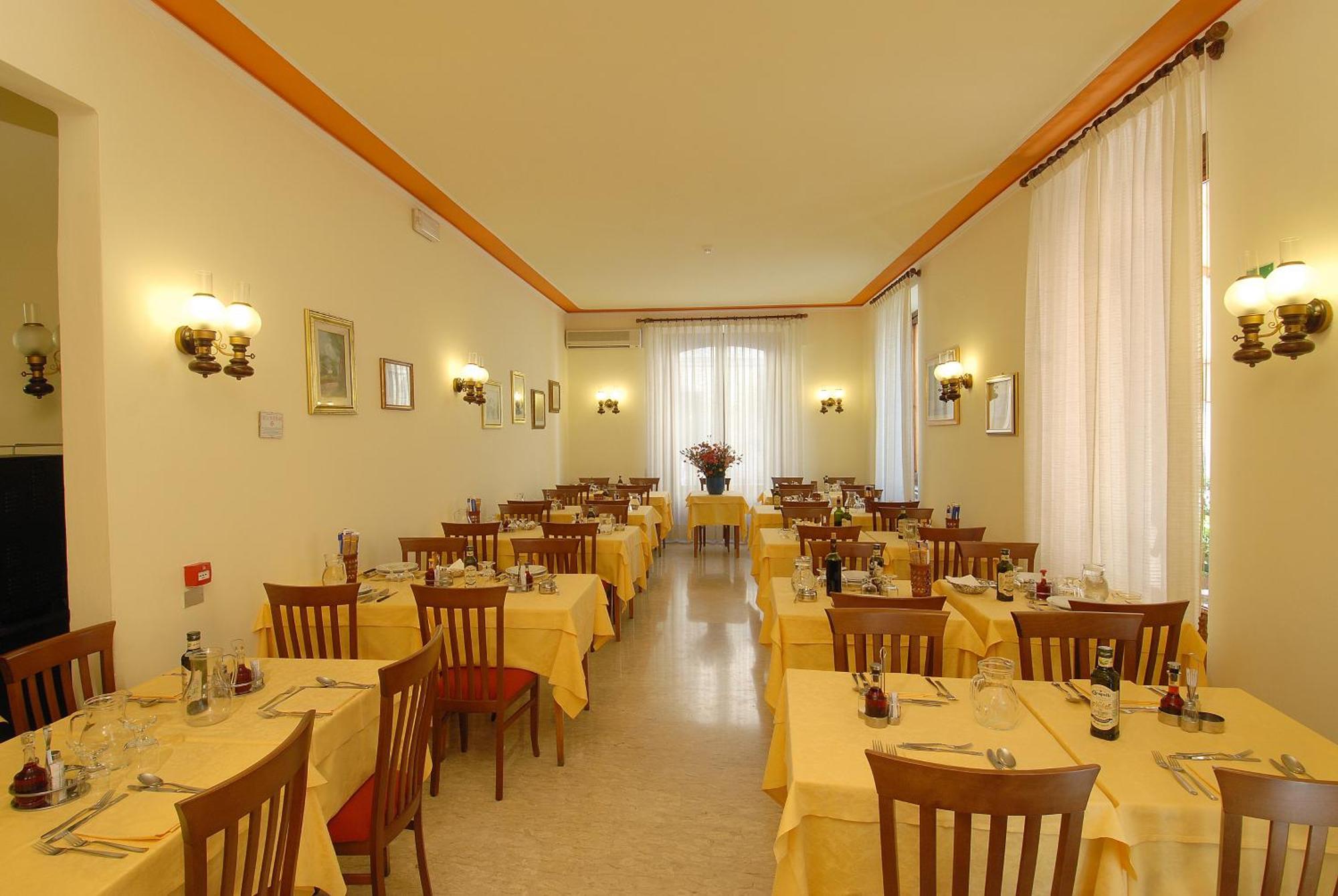 Hotel Delizia Genovese Montecatini Terme Exteriör bild